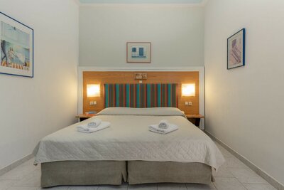 Hotel Sea Side - letecký záber -letecký zájazd CK Turancar-Kréta-Kato Stalos