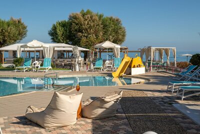 Hotel Sea Side - letecký záber -letecký zájazd CK Turancar-Kréta-Kato Stalos