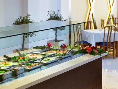 Hotel Elefteria-bufet-letecký zájazd CK Turancar-Kréta-Agia Marina