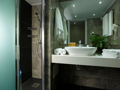 Hotel Elefteria-kúpeľňa-letecký zájazd CK Turancar-Kréta-Agia Marina