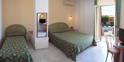 Kalábria, Ricadi, hotel Grotticelle, dovolenka s CK Turancar