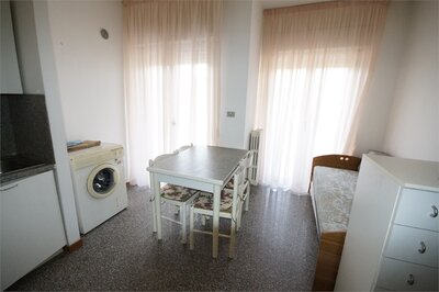 Cherubini- autobusový zájazd CK Turancar (San Benedetto del Tronto - Palmová riviéra) apartmán C3