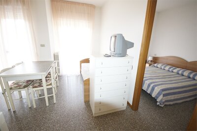 Cherubini- autobusový zájazd CK Turancar (San Benedetto del Tronto - Palmová riviéra) apartmán C3