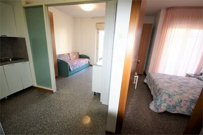 Cherubini- autobusový zájazd CK Turancar (San Benedetto del Tronto - Palmová riviéra) apartmán C4