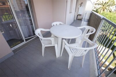 Cherubini- autobusový zájazd CK Turancar (San Benedetto del Tronto - Palmová riviéra) apartmán C4