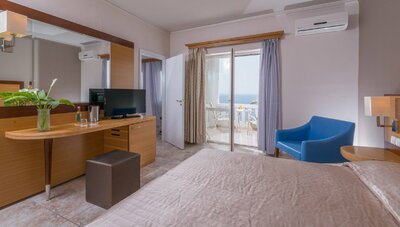 Hotel Athina Palace - rodinná izba - letecký zájazd CK Turancar - Kréta, Mades