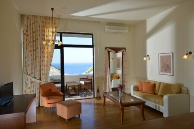Hotel Athina Palace-letecký zájazd CK Turancar-Kréta-Mades