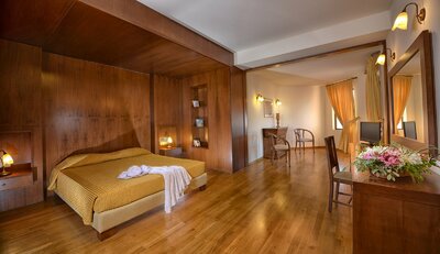 Hotel Athina Palace-letecký zájazd CK Turancar-Kréta-Mades