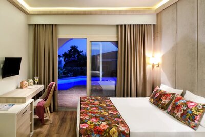 Hotel Alexandra beach - izba - zájazd CK TURANCAR