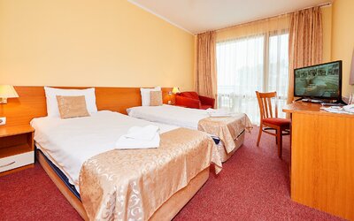 Hotel Paradise- Bulharsko - letecky a autokarový zájazd - Pomorie s CK Turancar - izba