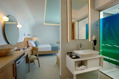 Hotel Arina Beach- letecký záber -letecký zájazd CK Turancar-Kréta-Agia Marina