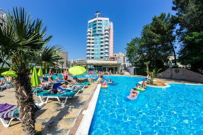 Grand Hotel Sunny Beach s CK Turancar