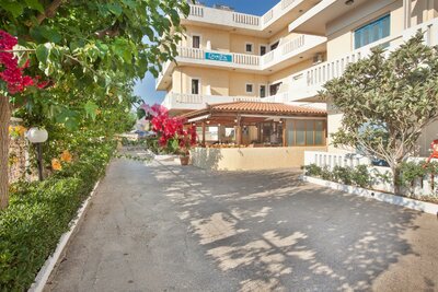 Hotel Dimitra- letecký záber -letecký zájazd CK Turancar-Kréta-Kokkini Hani