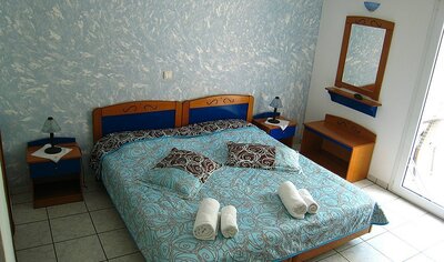 Apartmánový dom Ilion-Thasos-Skala Potamias-autobusový zájazd CK TURANCAR-izba