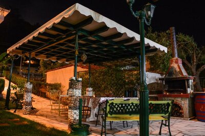 Apartmánový dom Vergina-Thasos-Skala Potamias-autobusový zájazd CK TURANCAR-záhradný gril