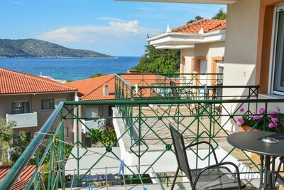 Apartmánový dom Vergina-Thasos-Skala Potamias-autobusový zájazd CK TURANCAR-balkón-výhľad