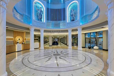 Limak Atlantis De Luxe Resort - vstupná hala s recepciou - letecký zájazd CK Turancar - Turecko, Belek