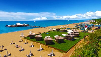 Von Resort Elite - pláž - letecký zájazd CK Turancar - Turecko, Colakli