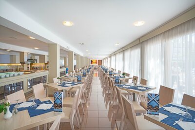 Hotel THB Dos Playas - reštaurácia - letecký zájazd CK Turancar - Malorka, Cala Ratjada