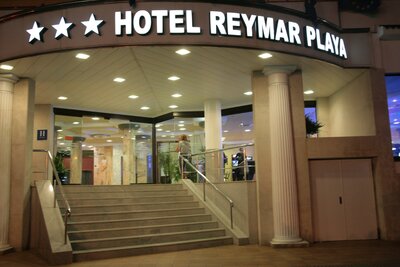 Reymar Playa - vchod do hotela - letecký zájazd CK Turancar - Španielsko, Malgrat de Mar