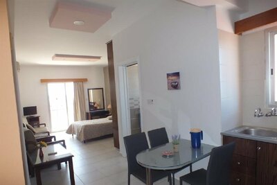 Patsas Apartments - izba - letecký zájazd CK Turancar - Cyprus, Coral Bay