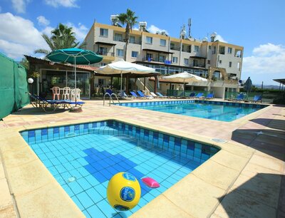 Patsas Apartments - aparthotel - letecký zájazd CK Turancar - Cyprus, Coral Bay