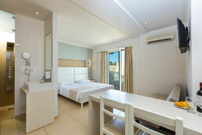 Hotel Dimitrios Beach - junior suita - letecký zájazd CK Turancar - Kréta, Rethymno