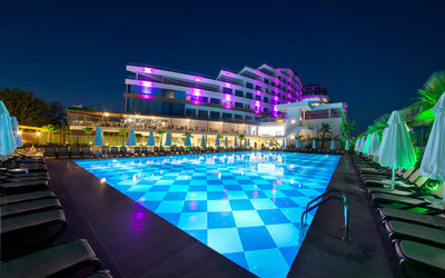 Raymar Resort & Aqua - bazén - letecký zájazd CK Turancar - Turecko, Cengerköy