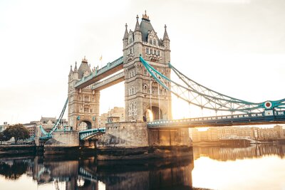 CK Turancar, Letecký poznávací zájazd,  Veľká Británia, Londýn, Tower Bridge