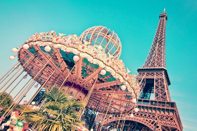 CK Turancar, Letecký poznávací zájazd, Francúzsko, Paríž pre deti, kolotoč pod Eiffelovou vežou