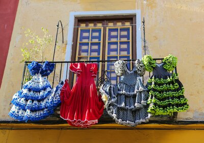 Letecký poznávací zájazd Andalúzia s pobytom pri mori, flamenco šaty 