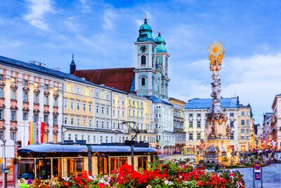 CK Turancar, autobusový poznávací zájazd, Česko a Rakúsko, Linz, historické centrum mesta