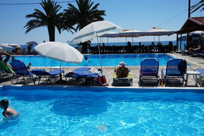 Hotel Alkyon - bazén - letecký zájazd CK Turancar - Korfu, Agios Georgios