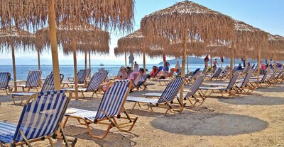 Grécko - Korfu - Hotel Messonghi Beach - pláž