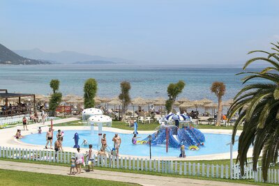 Hotel Messonghi Beach - bazén - letecký zájazd CK Turancar - Korfu, Messonghi