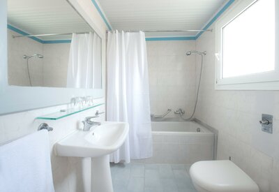 Euro Village Achilleas - kúpelňa v izbe SV- letecky zájazd CK TURANCAR Kos  Mastichari