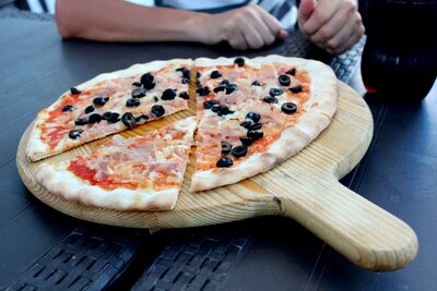 Rezidencia Mediterraneo - pizza - zájazd vlastnou dopravou CK Turancar - Taliansko - San Benedetto del Tronto - Palmová riviéra