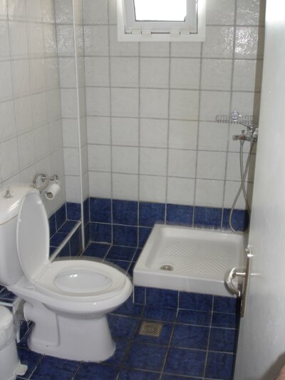 Apartmány Stella - kúpeľňa- autobusová doprava CK Turan (Olympic Beach, Olympská riivéra)