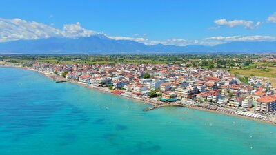 Paralia-Olympic beach-panoráma- autobusová doprava CK Turan (Olympic Beach, Olympská riivéra)