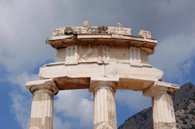 Kombinovaný poznávací zájazd- Veľký okruh Gréckom-Delfy-Tholos