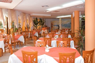 Hotel Yavor Palace - reštaurácia-letecký a autobusový zájazd CK Turancar-Bulharsko, Slnečné pobrežie - jedalen