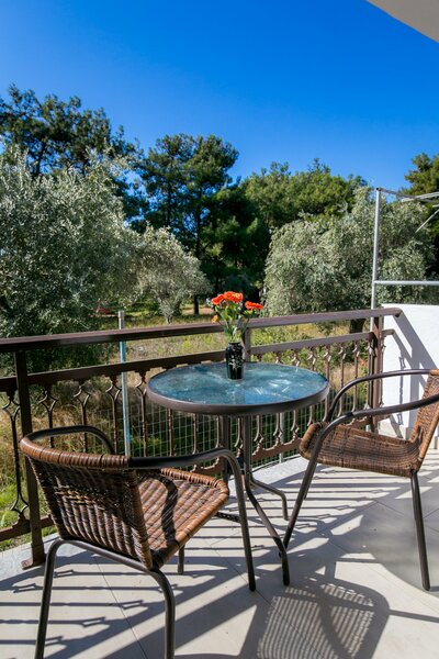 Apartmány Sofi -Thasos výhľad balkon  - autobusová doprava CK Turancar (Thasos, Pefkari)