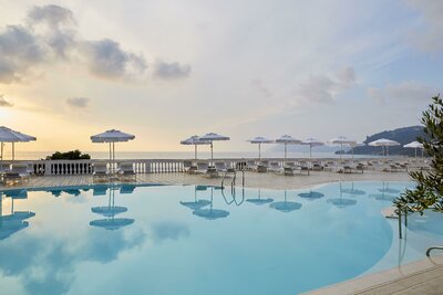 Grécko - Korfu - Hotel Mayor La Grotta Verde - bazén
