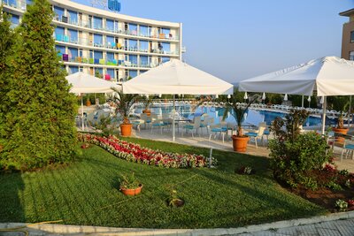 Hotel Queen Nelly - letecký a autobusový zájazd CK Turancar - Bulharsko , Primorsko
