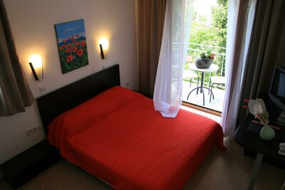 Hotel Nikola - izba - autobusový zájazd CK Turancar - Chorvátsko - Vodice