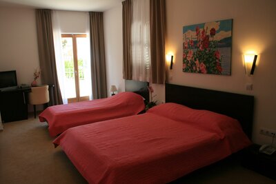 Hotel Nikola - izba - autobusový zájazd CK Turancar - Chorvátsko - Vodice
