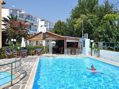 Aparthotel Maria - bazén - letecká zájazd CK Turancar (Thasos, Potos)