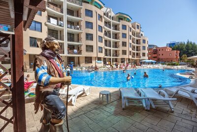Hotel Avalon - bazén - letecký a autobusový zájazd CK Turancar - Bulharsko, Slnečné pobrežie