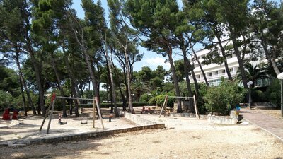 hotel Biokovka - detské ihrisko - autobusový zájazd CK Turancar - Chorvátsko - Makarska