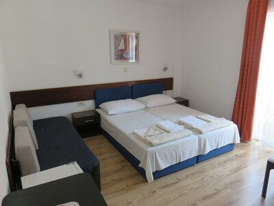 hotel Palma - izba - autobusový zájazd CK Turancar - Chorvátsko - Makarska